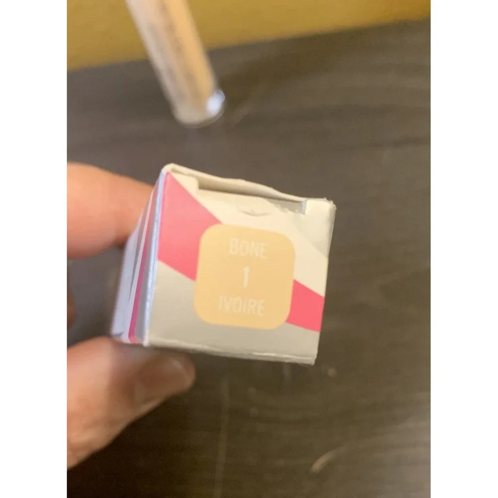 Hello Fab Bendy Avocado Concealer 4.8g/ 0.17oz (safe‎ for sensitive skin) 1 Bone